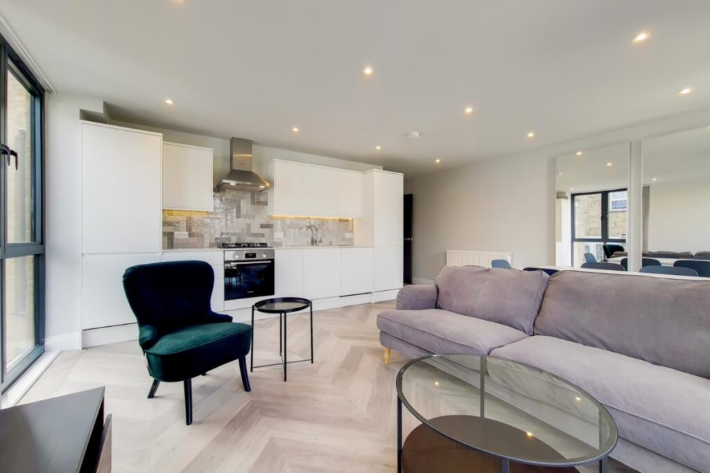 3 bed Apartment for rent in Bermondsey. From Hamptons - Tower Bridge