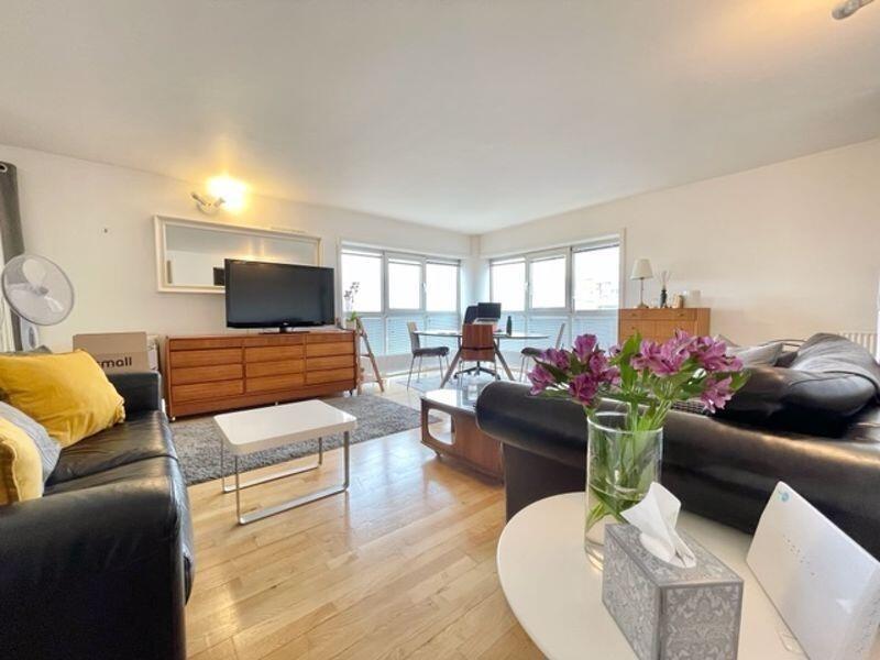1 bed Apartment for rent in Poplar. From Hamptons - Tower Bridge