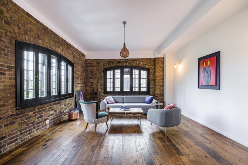 2 bed Apartment for rent in Stepney. From Hamptons - Tower Bridge