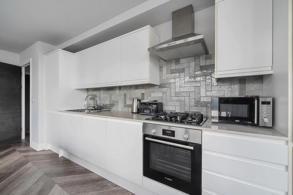 4 bed Apartment for rent in Bermondsey. From Hamptons - Tower Bridge