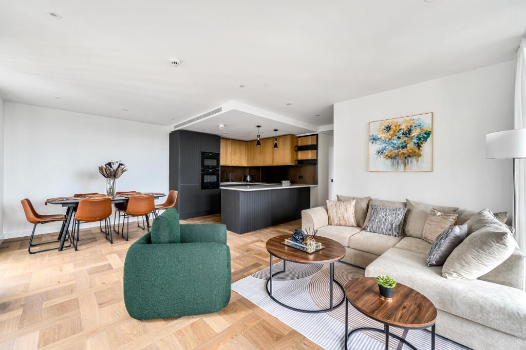 3 bed Apartment for rent in Stepney. From Hamptons - Tower Bridge 3 bed Apartment for rent in Stepney. From Hamptons - Tower Bridge