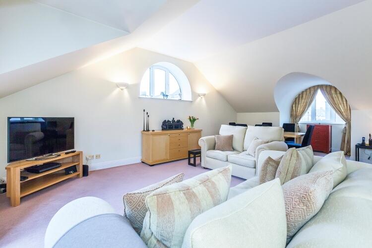 2 bed Duplex for rent in Bermondsey. From Hamptons - Tower Bridge