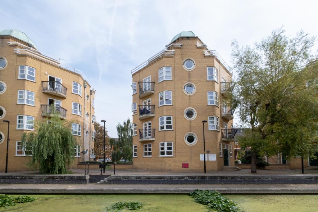 2 bed 1st Floor Flat for rent in Bermondsey. From Hamptons - Tower Bridge