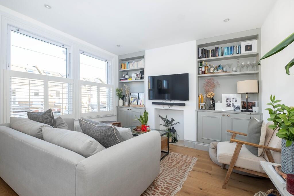 2 bed Annexe for rent in Wandsworth. From Hamptons - Wimbledon