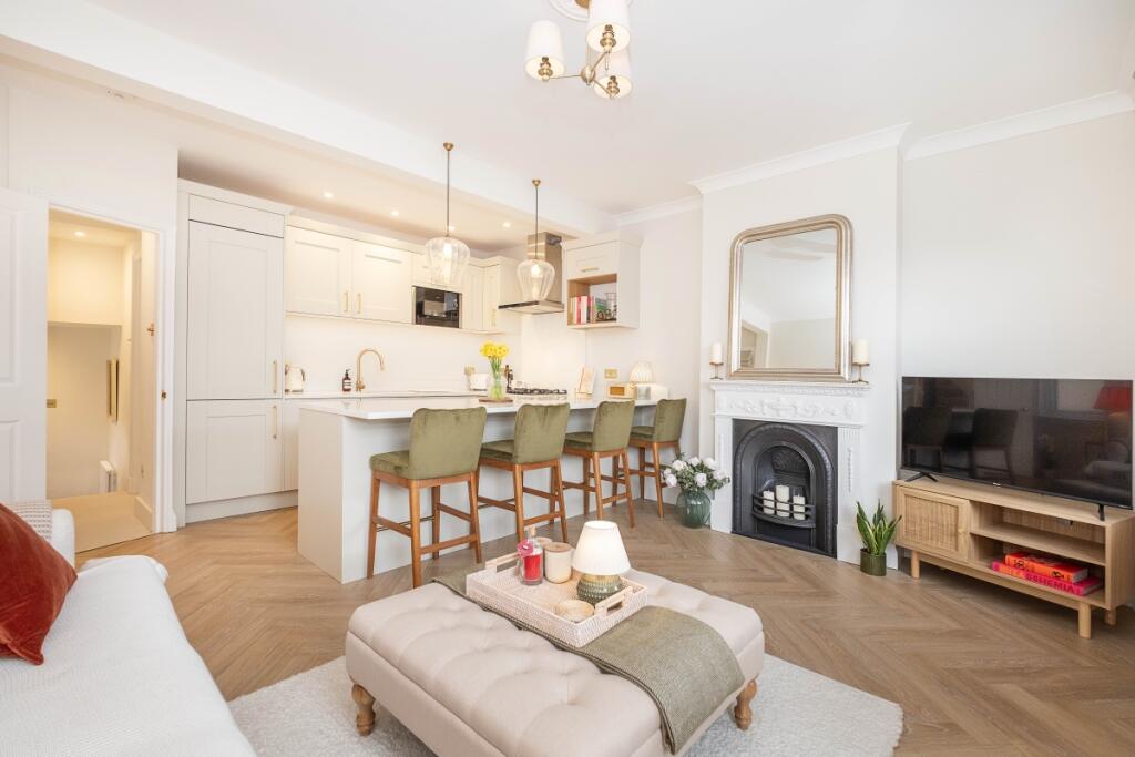 2 bed Annexe for rent in Wimbledon. From Hamptons - Wimbledon