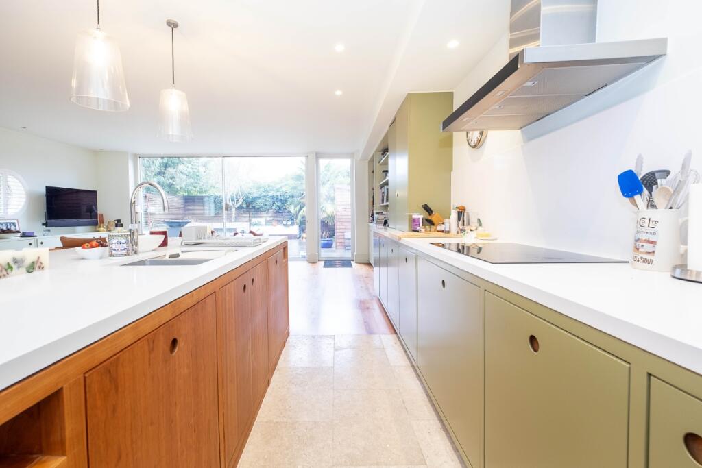 3 bed Detached for rent in Wimbledon. From Hamptons - Wimbledon