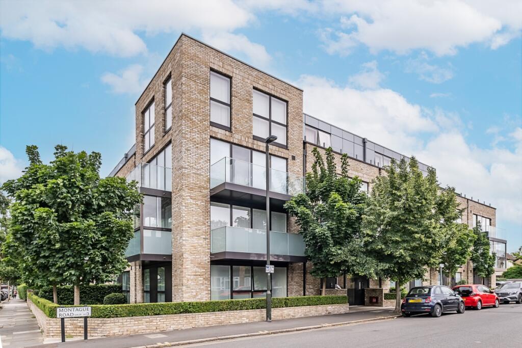 1 bed 1st Floor Flat for rent in Wimbledon. From Hamptons - Wimbledon