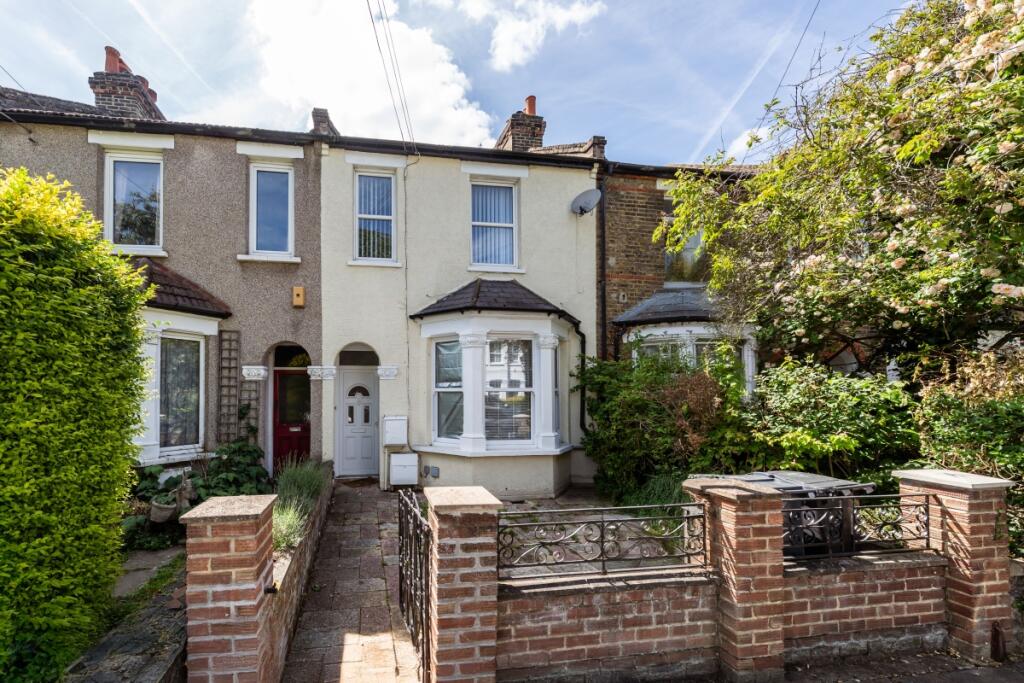 2 bed 1st Floor Flat for rent in Merton. From Hamptons - Wimbledon