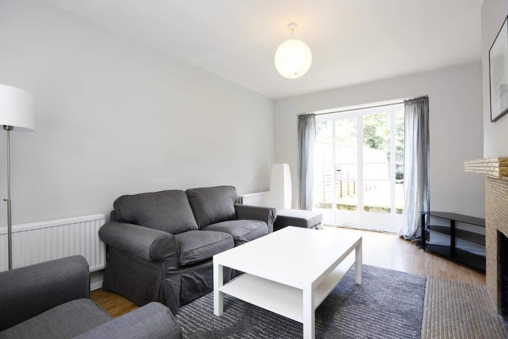 2 bed Semi Detached for rent in Wimbledon. From Hamptons - Wimbledon