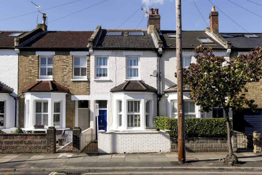 4 bed Mid Terraced House for rent in Wimbledon. From Hamptons - Wimbledon