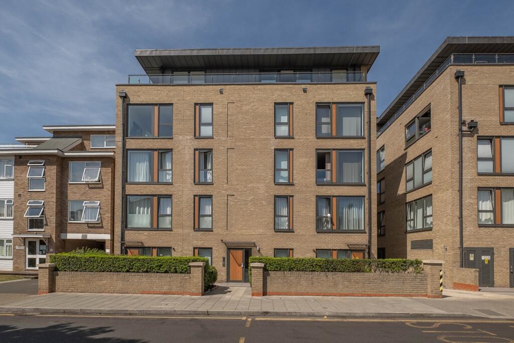 1 bed Apartment for rent in Merton. From Hamptons - Wimbledon