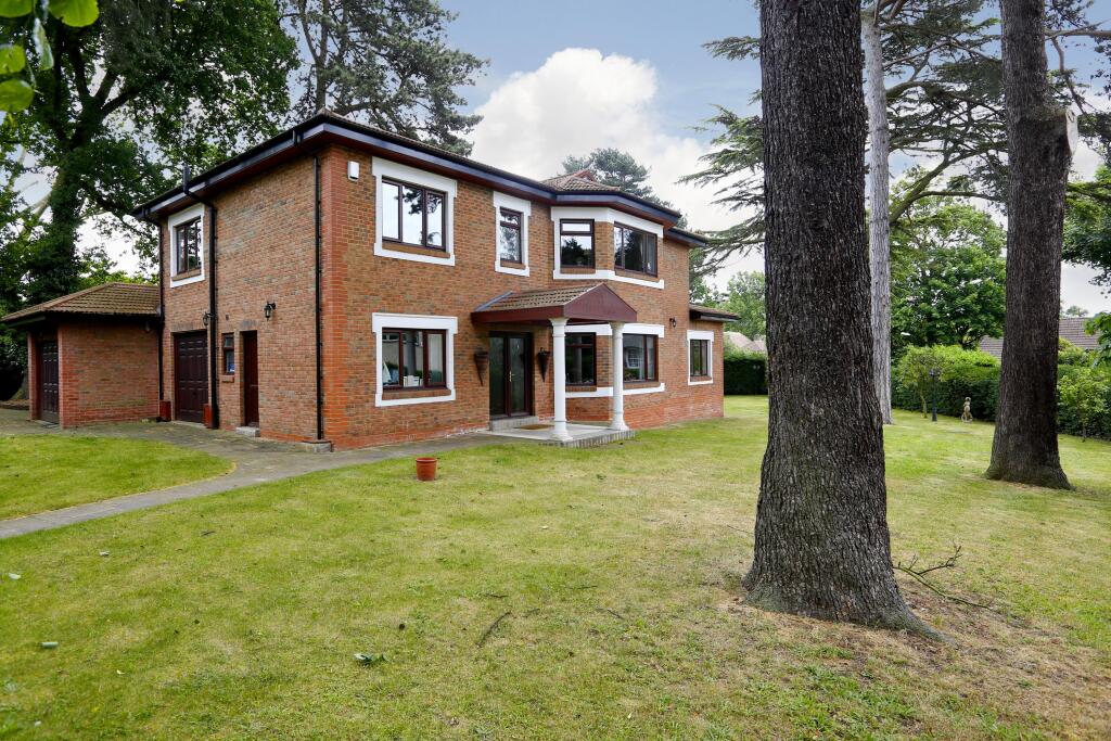 5 bed Detached for rent in New Malden. From Hamptons - Wimbledon