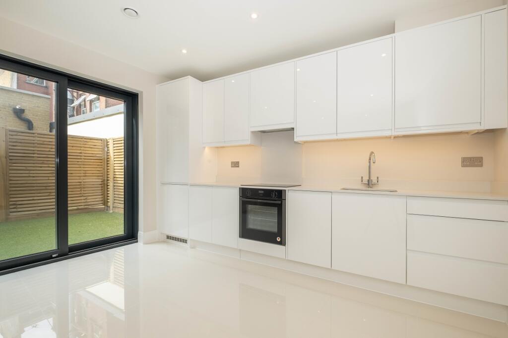 2 bed Apartment for rent in Wimbledon. From Hamptons - Wimbledon