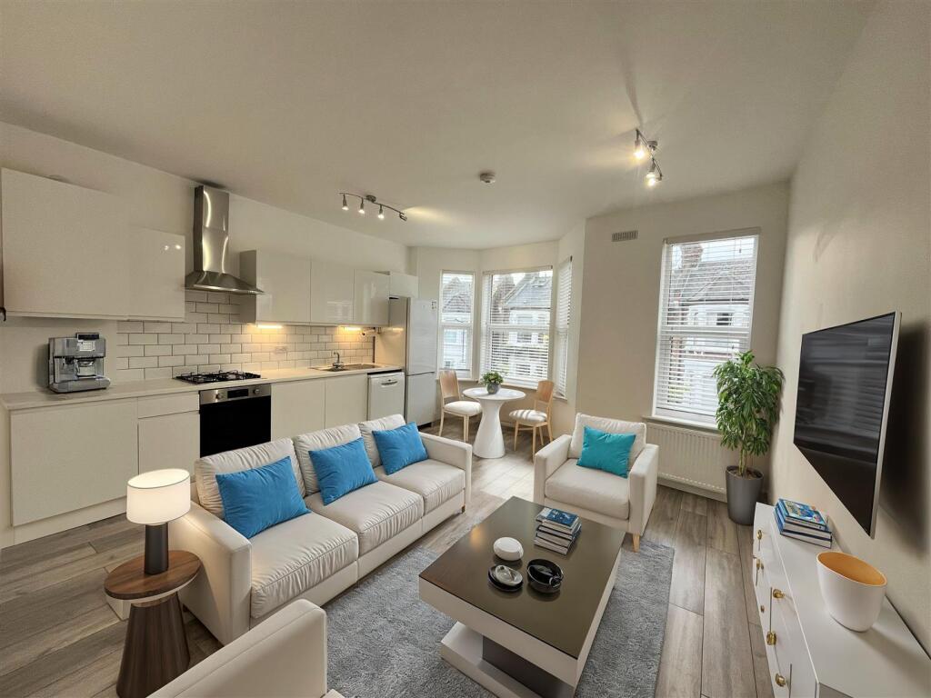 2 bed 1st Floor Flat for rent in Willesden. From Harris and Company