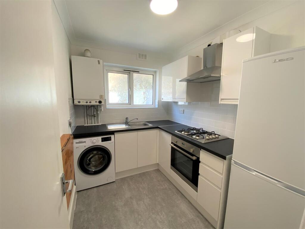 1 bed 1st Floor Flat for rent in Willesden. From Harris and Company