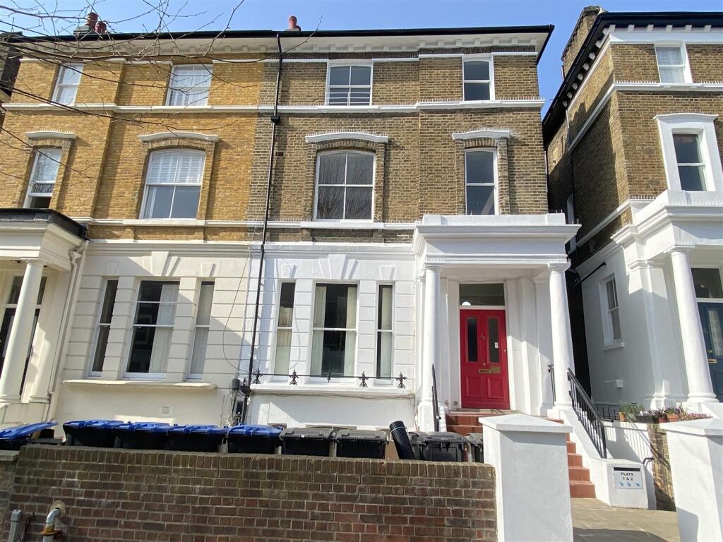 1 bed 1st Floor Flat for rent in Hampstead. From Harris and Company 1 bed 1st Floor Flat for rent in Hampstead. From Harris and Company