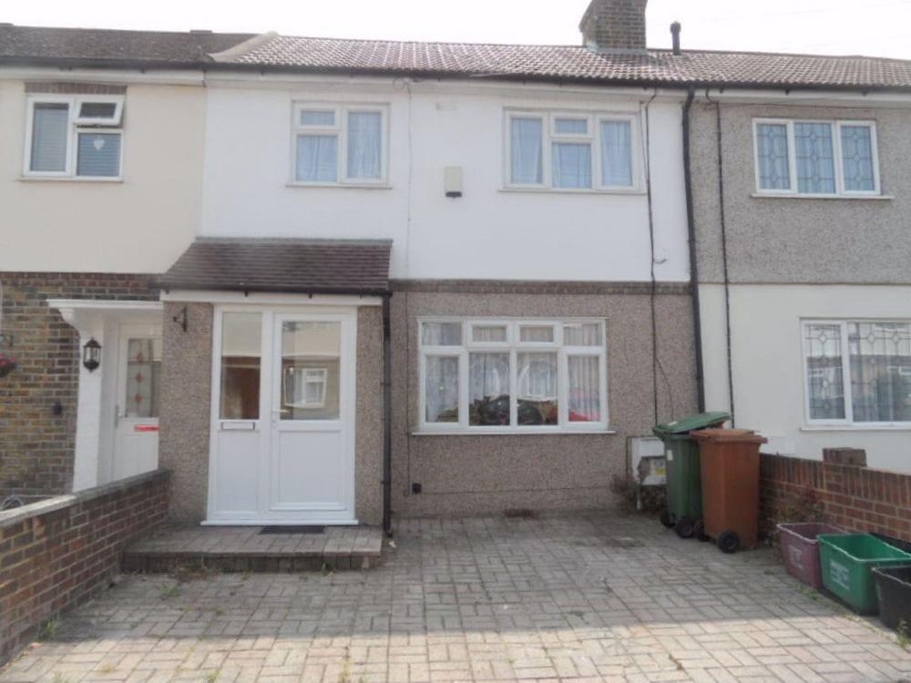3 bed Mid Terraced House for rent in Erith. From Harrison Ingram - Eltham 3 bed Mid Terraced House for rent in Erith. From Harrison Ingram - Eltham