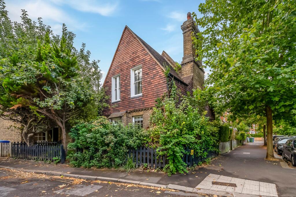2 bed Cottage for rent in Camberwell. From Harvey & Wheeler - Dulwich Village