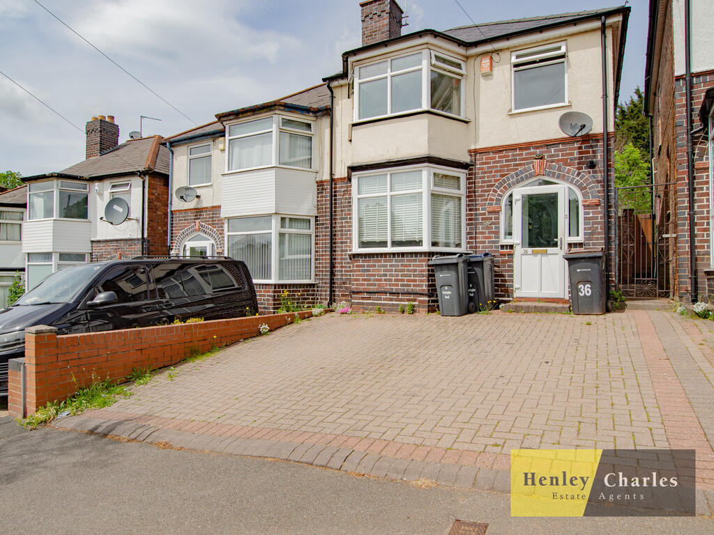 3 bed Semi Detached for rent in Pheasey. From Henley Charles - Erdington 3 bed Semi Detached for rent in Pheasey. From Henley Charles - Erdington