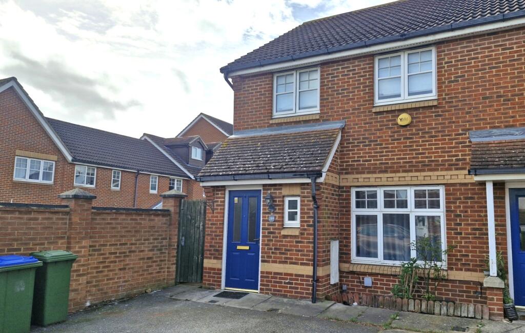 3 bed Detached for rent in London. From hi-residential - South East London