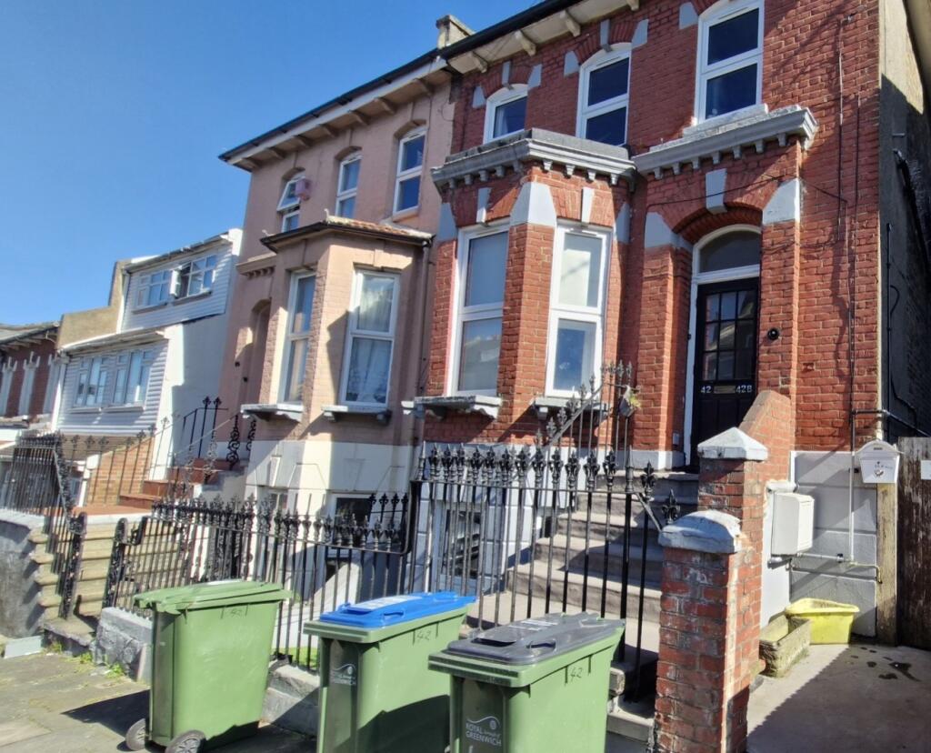 1 bed 1st Floor Flat for rent in Woolwich. From hi-residential - South East London