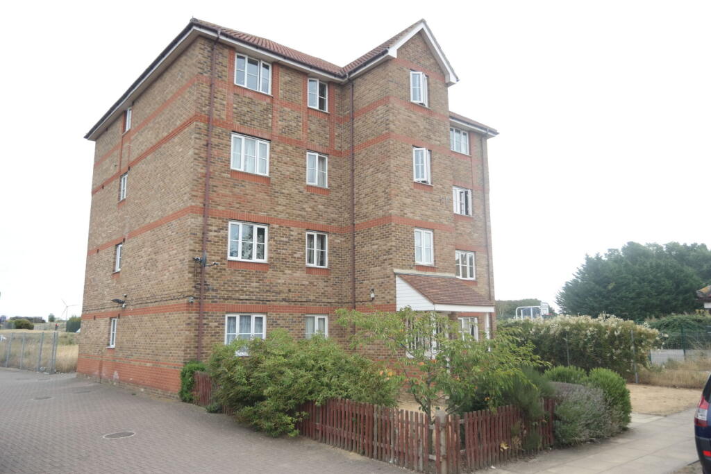 2 bed 1st Floor Flat for rent in Rainham. From hi-residential - South East London