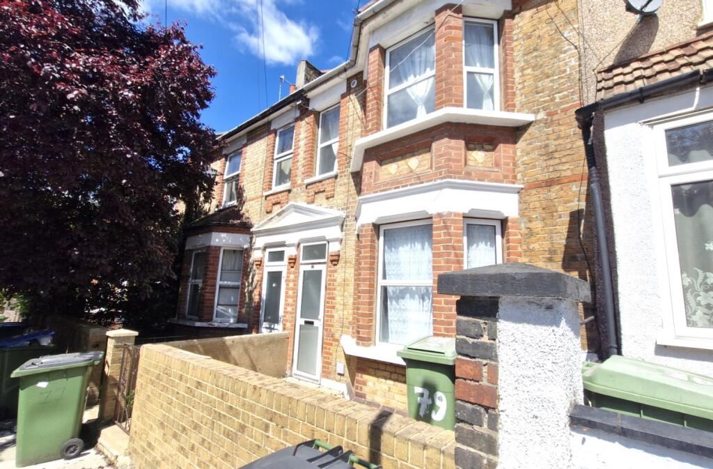3 bed Mid Terraced House for rent in Woolwich. From hi-residential - South East London