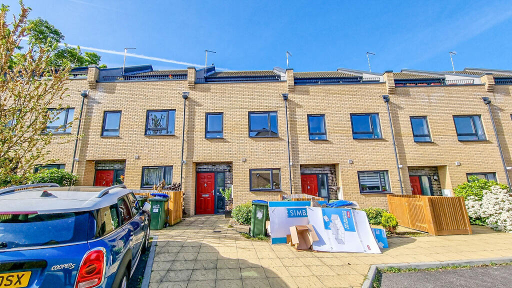5 bed Town House for rent in Woolwich. From hi-residential - South East London