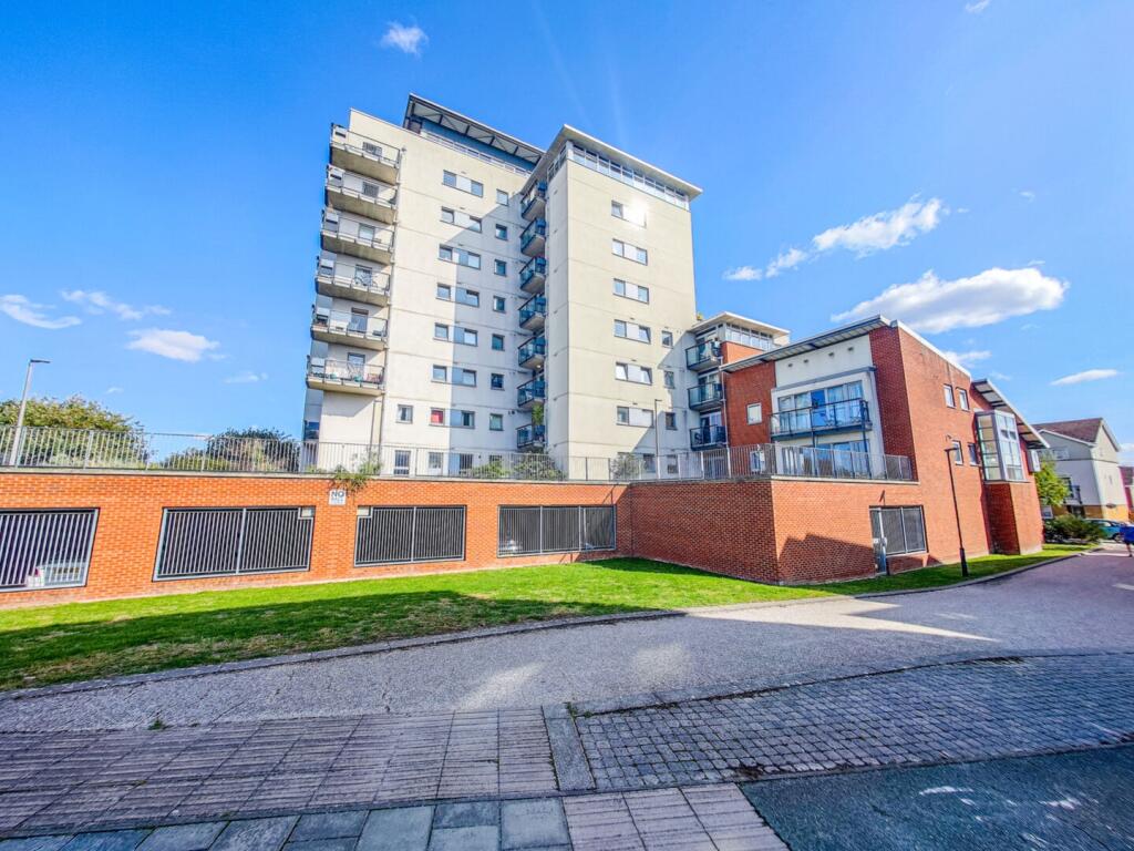 1 bed 1st Floor Flat for rent in Woolwich. From hi-residential - South East London 1 bed 1st Floor Flat for rent in Woolwich. From hi-residential - South East London