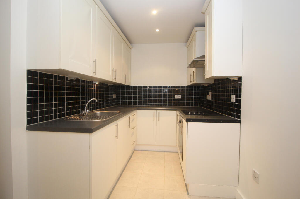 1 bed 1st Floor Flat for rent in Barking. From Holdens Property Services - Ilford 1 bed 1st Floor Flat for rent in Barking. From Holdens Property Services - Ilford