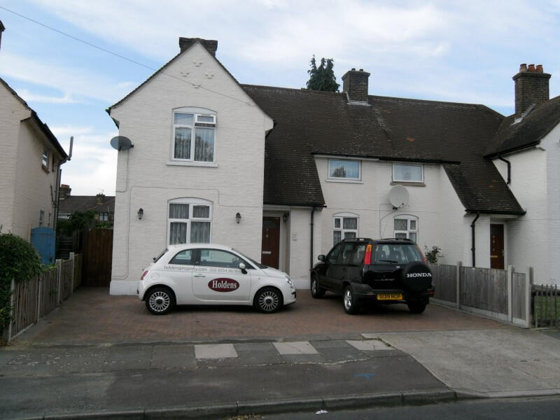 4 bed Semi Detached for rent in Barking. From Holdens Property Services - Ilford