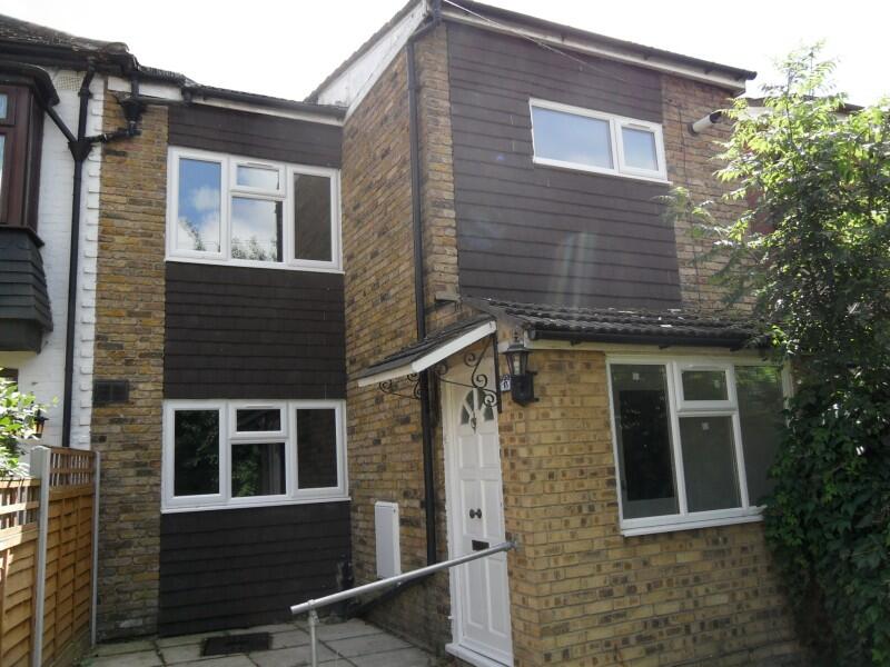 3 bed Semi Detached for rent in Chingford. From Holdens Property Services - Ilford