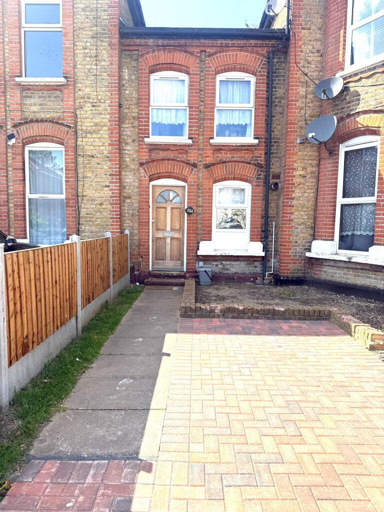 2 bed 1st Floor Flat for rent in Ilford. From Holdens Property Services - Ilford