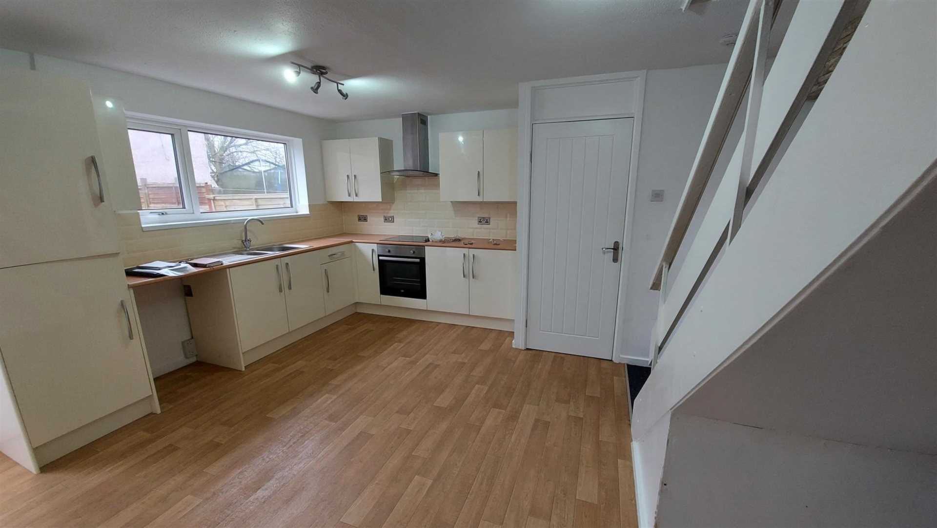 3 bed Town House for rent in Skelmersdale. From Home Estate Agents Ltd - Tameside
