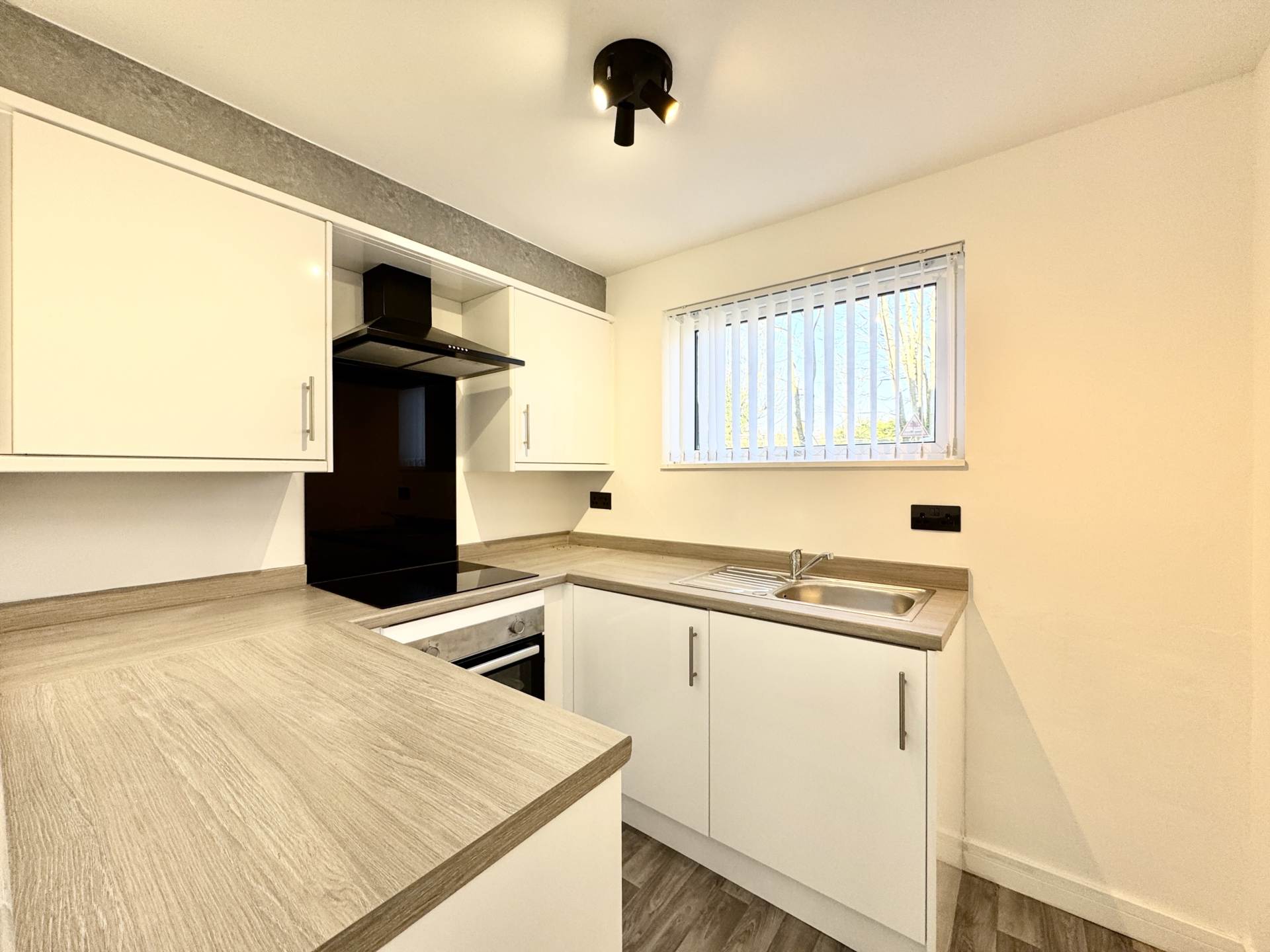 2 bed Apartment for rent in Prescot. From Home Estate Agents Ltd - Tameside
