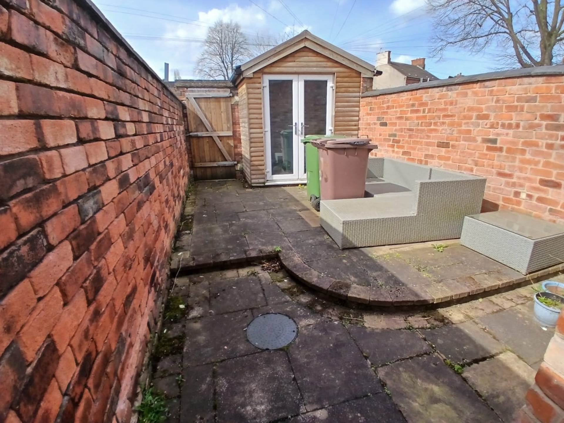 2 bed Mid Terraced House for rent in St Helens. From Home Estate Agents Ltd - Tameside