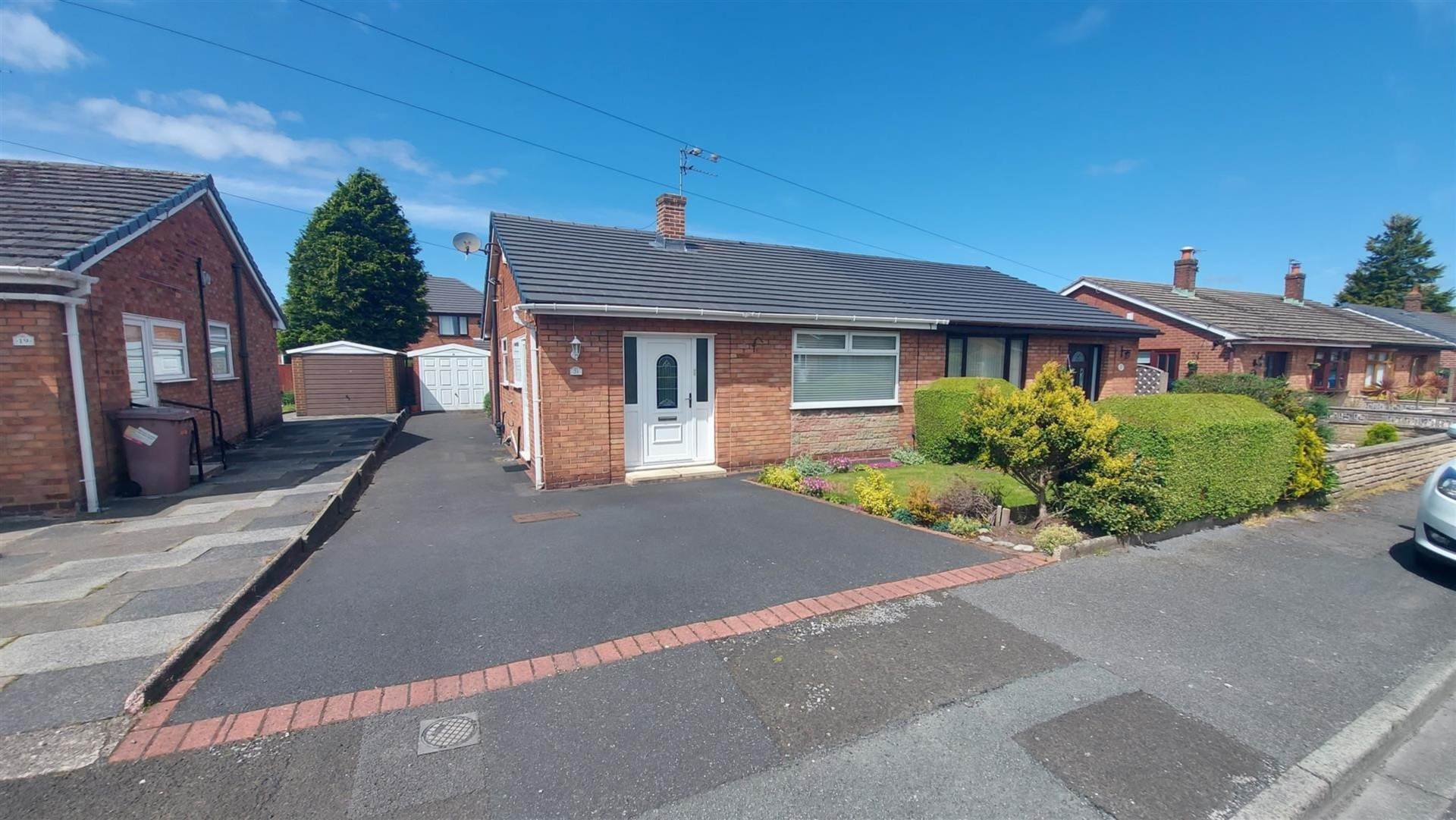 2 bed Bungalow for rent in St Helens. From Home Estate Agents Ltd - Tameside