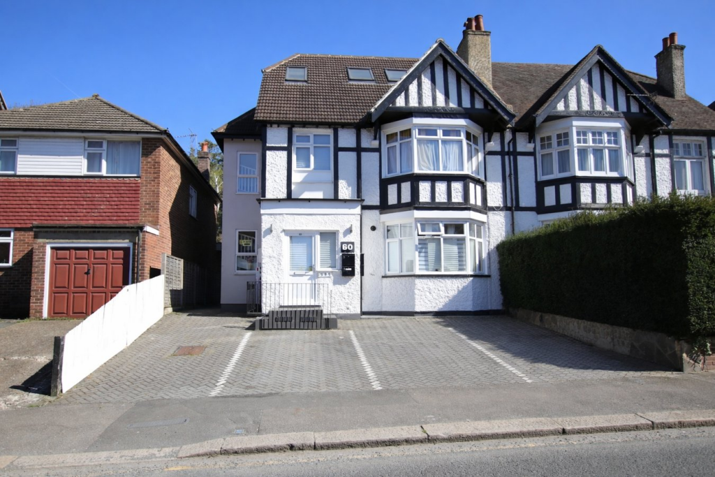 0 bed 1st Floor Flat for rent in Purley. From Homecare Estates - Wallington