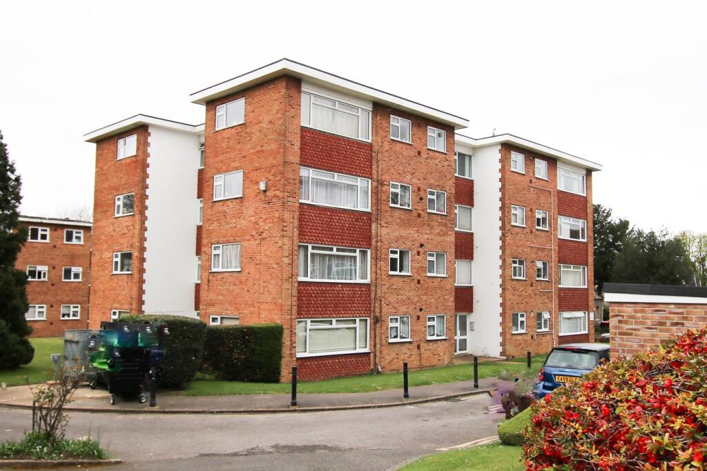 2 bed 1st Floor Flat for rent in Wallington. From Homecare Estates - Wallington