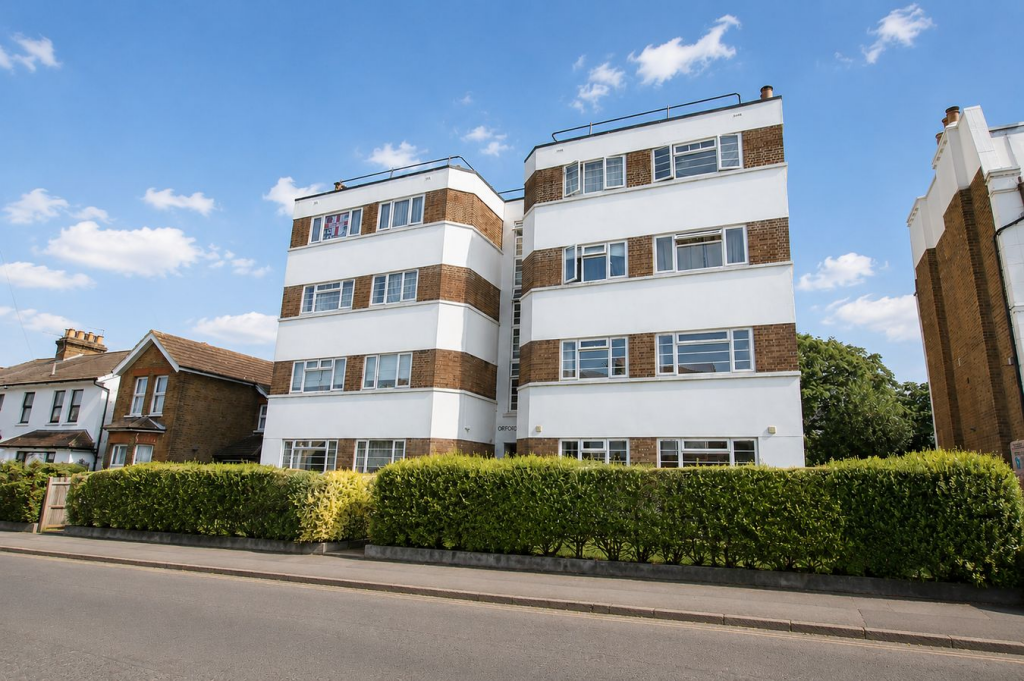 2 bed 1st Floor Flat for rent in Wallington. From Homecare Estates - Wallington