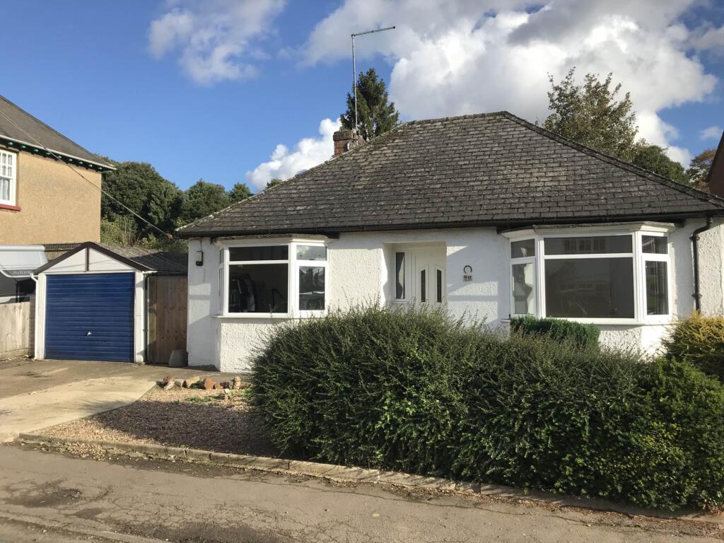 3 bed Bungalow for rent in Roade. From Homes on Web Ltd - Newport Pagnell 3 bed Bungalow for rent in Roade. From Homes on Web Ltd - Newport Pagnell