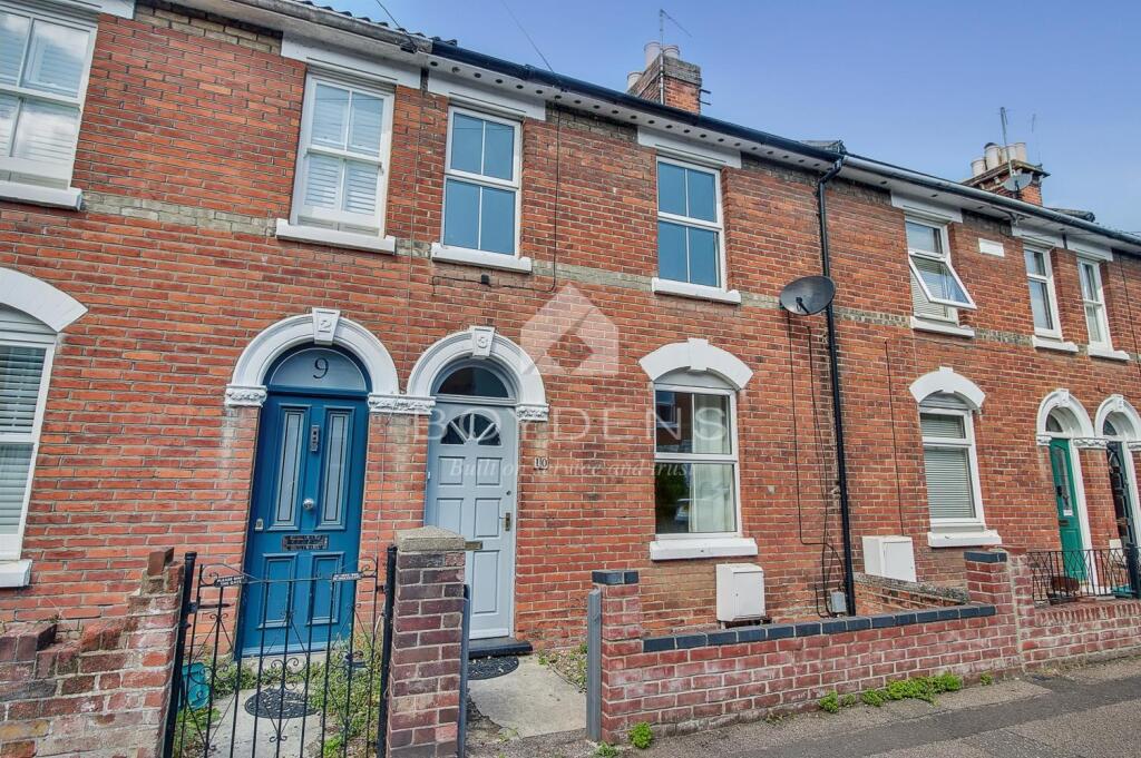 2 bed Mid Terraced House for rent in Colchester. From Boydens - Colchester