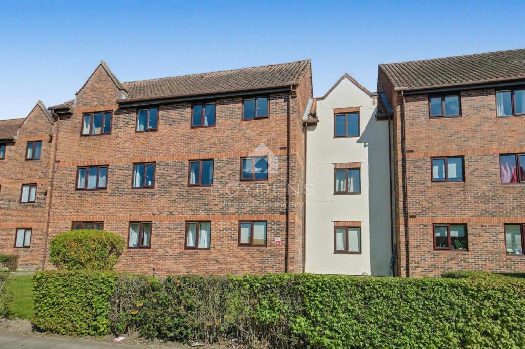 2 bed 1st Floor Flat for rent in Workhouse Hill. From Boydens - Colchester