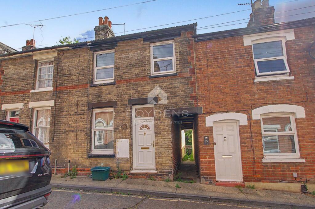 3 bed Mid Terraced House for rent in Colchester. From Boydens - Colchester