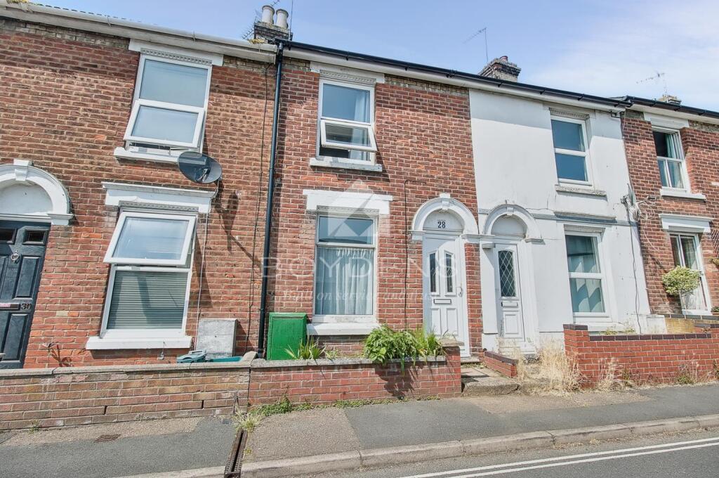 2 bed Mid Terraced House for rent in Colchester. From Boydens - Colchester