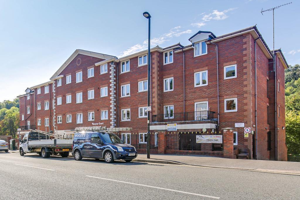 1 bed Apartment for rent in Caterham. From Hubbard Torlot - Sanderstead