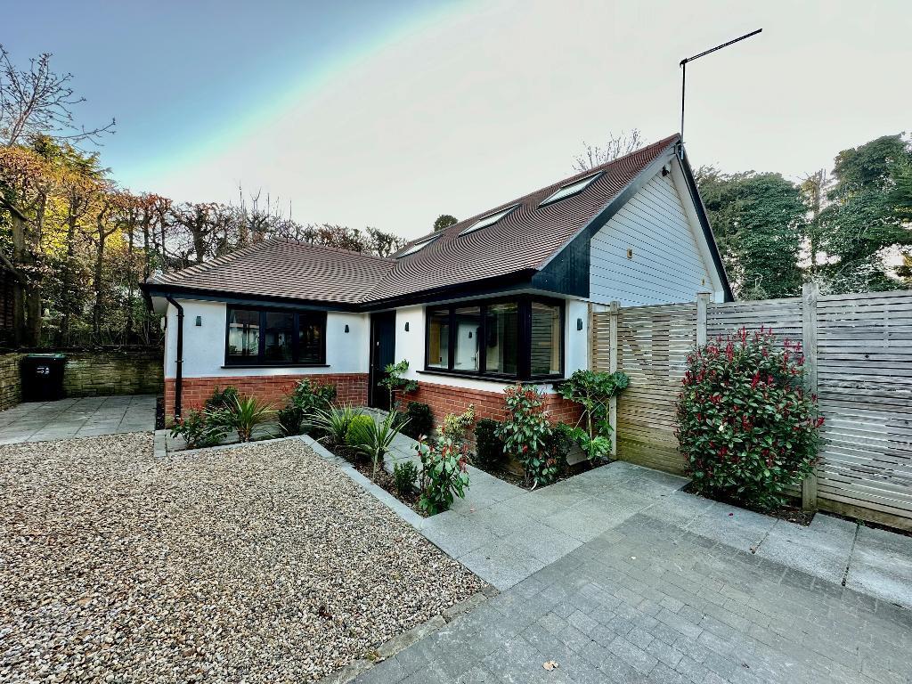 3 bed Detached for rent in Purley. From Hubbard Torlot - Sanderstead
