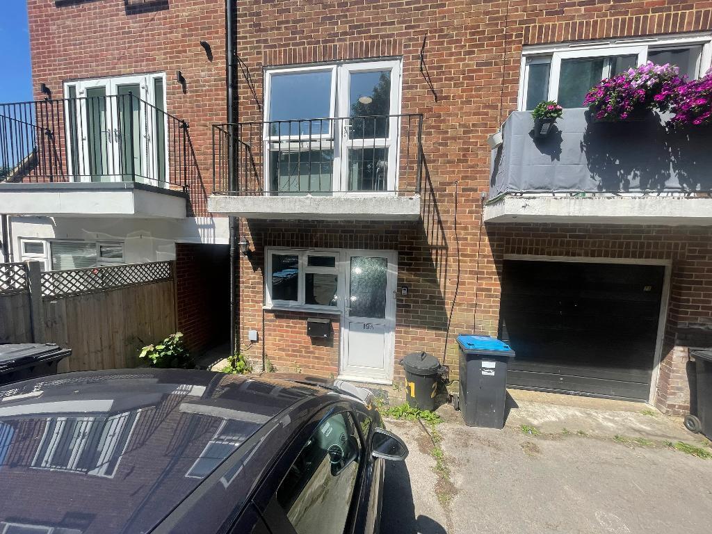 4 bed Studio for rent in Chelsham. From Hubbard Torlot - Sanderstead