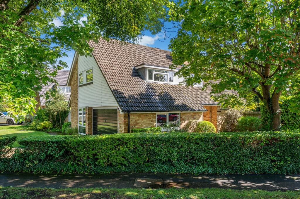 4 bed Detached for rent in Long Ditton. From Humphrey and Brand Residential - Surbiton