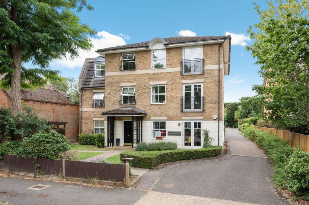 1 bed 1st Floor Flat for rent in Long Ditton. From Humphrey and Brand Residential - Surbiton